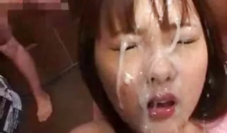 ورزش ها توسط یک گربه صورتی سکس بالای 18 سال با phalluses بزرگ شسته شد