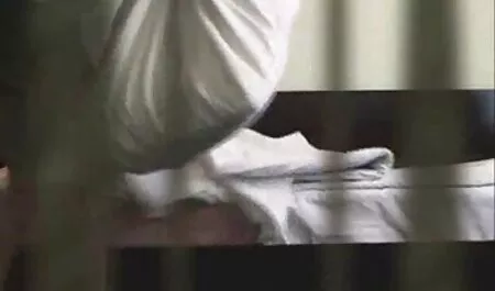 سگ ماده هیجان زده سکس دختران زیر هجده سال استمناء در سرما